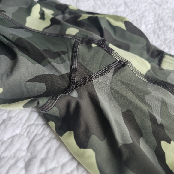 Lululemon Fast And Free High Rise Crop 23" Legging Run - H ritage 365 Camo - Picture 7 of 14